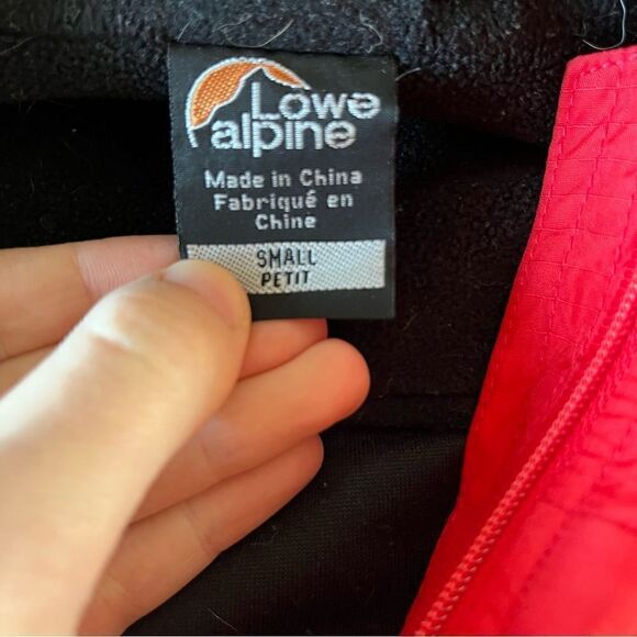 Lowe Alpine Women's Small Petite Skiing Winter Vest - Picture 5 of 9